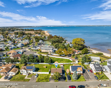 214 Furman Boulevard - Photo Thumbnail 13