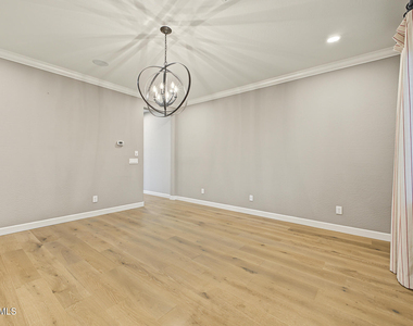 547 S 197th Avenue - Photo Thumbnail 22