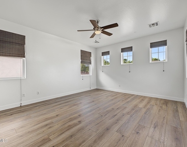 21052 W Elm Way Court - Photo Thumbnail 16