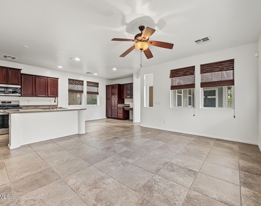 21052 W Elm Way Court - Photo Thumbnail 8