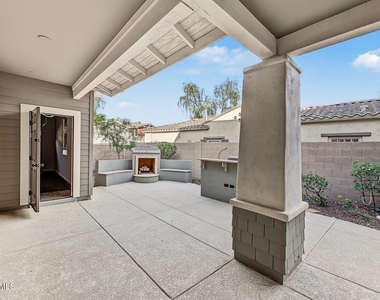 21052 W Elm Way Court - Photo Thumbnail 35