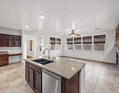 21052 W Elm Way Court - Photo Thumbnail 13
