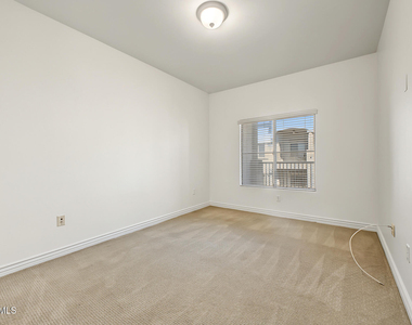 5350 E Deer Valley Drive - Photo Thumbnail 17