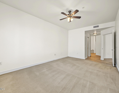 5350 E Deer Valley Drive - Photo Thumbnail 12