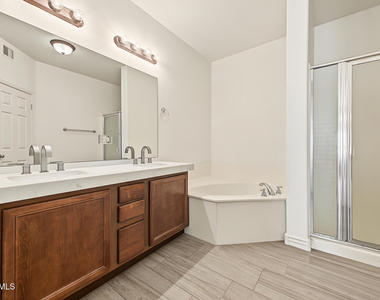 5350 E Deer Valley Drive - Photo Thumbnail 13