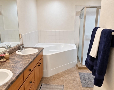 14250 W Wigwam Boulevard - Photo Thumbnail 9