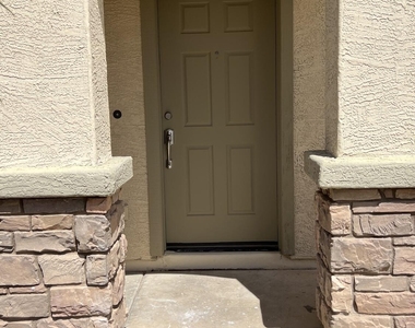 1632 W Dugan Drive - Photo Thumbnail 4