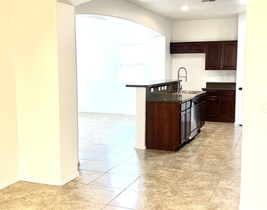 1632 W Dugan Drive - Photo Thumbnail 9
