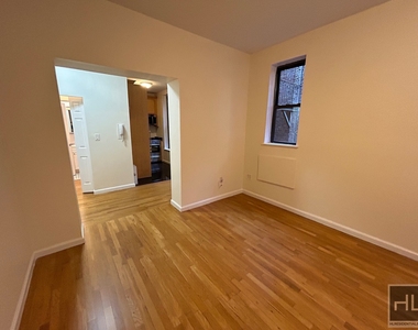 West 73 Street - Photo Thumbnail 1