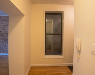 West 73 Street - Photo Thumbnail 3