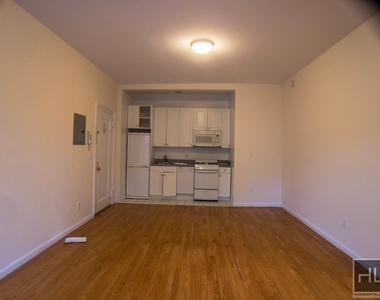 West 72 Street - Photo Thumbnail 1
