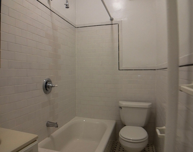 West 72 Street - Photo Thumbnail 3