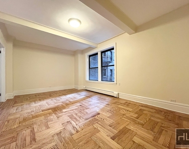 West 79 Street - Photo Thumbnail 1
