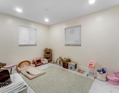 2350 Niki Jo Lane - Photo Thumbnail 14