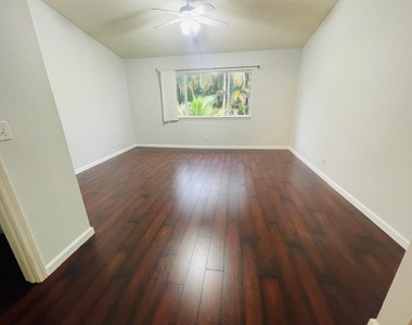 939 Kokomo Key Lane - Photo Thumbnail 7