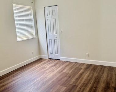 8061 Sw 20th Place - Photo Thumbnail 11
