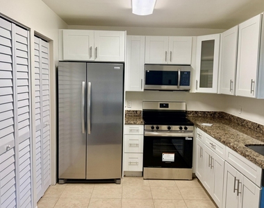 8061 Sw 20th Place - Photo Thumbnail 2