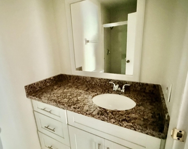 8061 Sw 20th Place - Photo Thumbnail 10