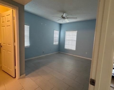 10282 S Fox Trail Road S - Photo Thumbnail 18
