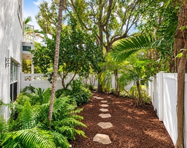 271 Se 22nd Street - Photo Thumbnail 16
