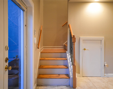 271 Se 22nd Street - Photo Thumbnail 5