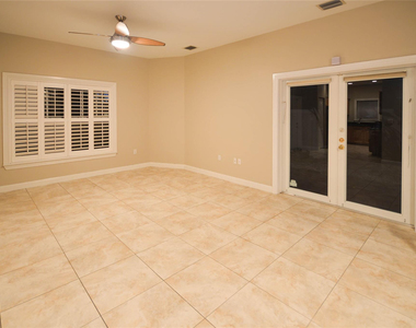 271 Se 22nd Street - Photo Thumbnail 3