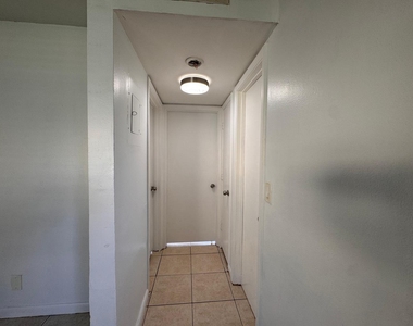5150 Ne 6th Avenue - Photo Thumbnail 8