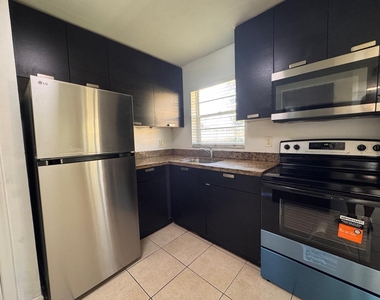 5150 Ne 6th Avenue - Photo Thumbnail 6