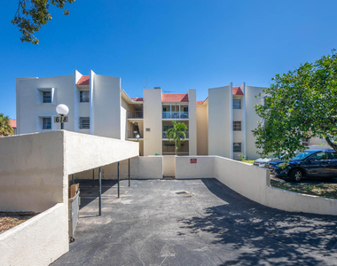 618 Nw 13th Street - Photo Thumbnail 1