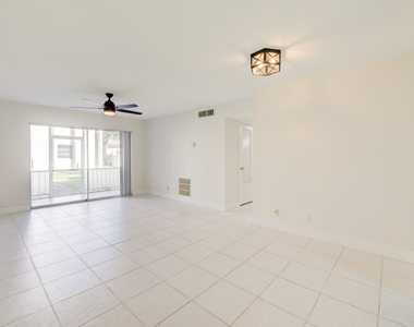 618 Nw 13th Street - Photo Thumbnail 3