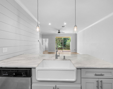 3091 Sw Otter Lane - Photo Thumbnail 5