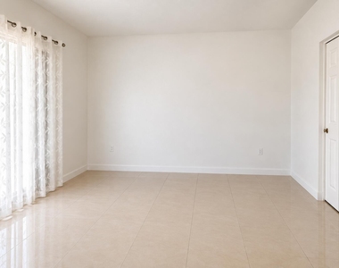 11 Sw 52nd Avenue - Photo Thumbnail 11