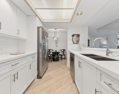 100 Se 5th Avenue - Photo Thumbnail 8