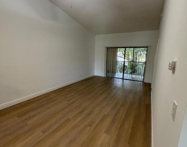 301 Norwood Terrace - Photo Thumbnail 3