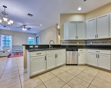 7593 Nw 113th Avenue - Photo Thumbnail 39