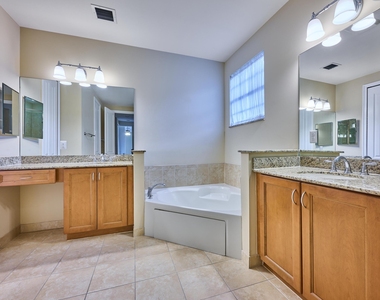 7593 Nw 113th Avenue - Photo Thumbnail 65