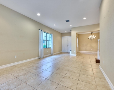 7593 Nw 113th Avenue - Photo Thumbnail 22