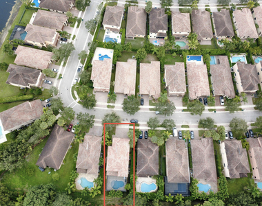 7593 Nw 113th Avenue - Photo Thumbnail 2