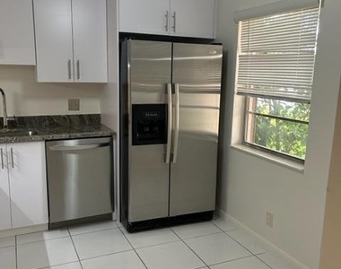 194 Lake Susan Lane - Photo Thumbnail 5