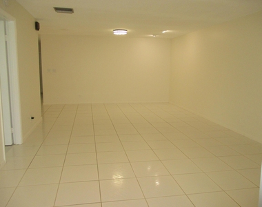 194 Lake Susan Lane - Photo Thumbnail 8