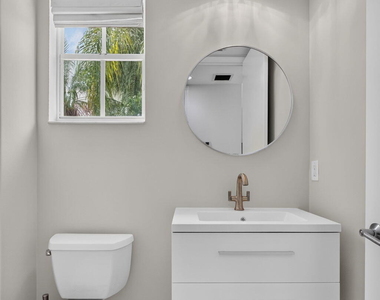 207 Isle Verde Way - Photo Thumbnail 30