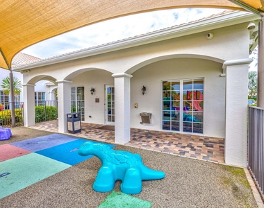 207 Isle Verde Way - Photo Thumbnail 100