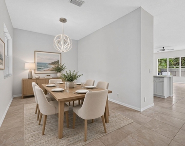 207 Isle Verde Way - Photo Thumbnail 14