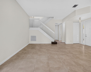 207 Isle Verde Way - Photo Thumbnail 8