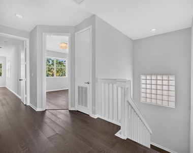 207 Isle Verde Way - Photo Thumbnail 32