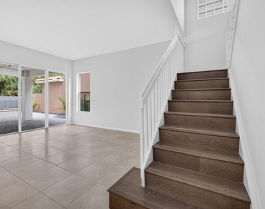 207 Isle Verde Way - Photo Thumbnail 18