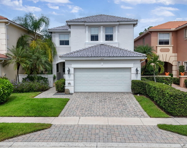 207 Isle Verde Way - Photo Thumbnail 1