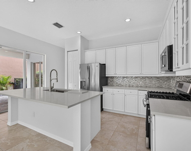 207 Isle Verde Way - Photo Thumbnail 22