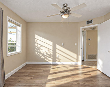 2800 Indian River Boulevard - Photo Thumbnail 13