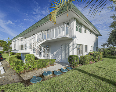 2800 Indian River Boulevard - Photo Thumbnail 1